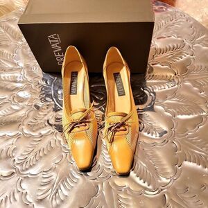 Nappacamel, mesh kitten heels-lace ups 8 & 1/2 N or AA BY PREVATA made in Italy